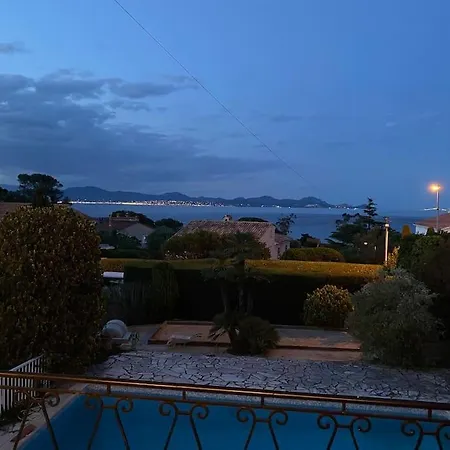 Villa 4 Etoiles, Moana , A 50 M ,ete Du Samedi Au Samedi *