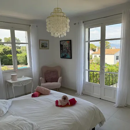 4 Etoiles, Moana , A 50 M ,ete Du Samedi Au Samedi *